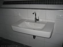 Sanitäranlagen im Badezimmer sind fertig Waschbecken im Badezimmer [05.02.2010] Sanitärtechnik